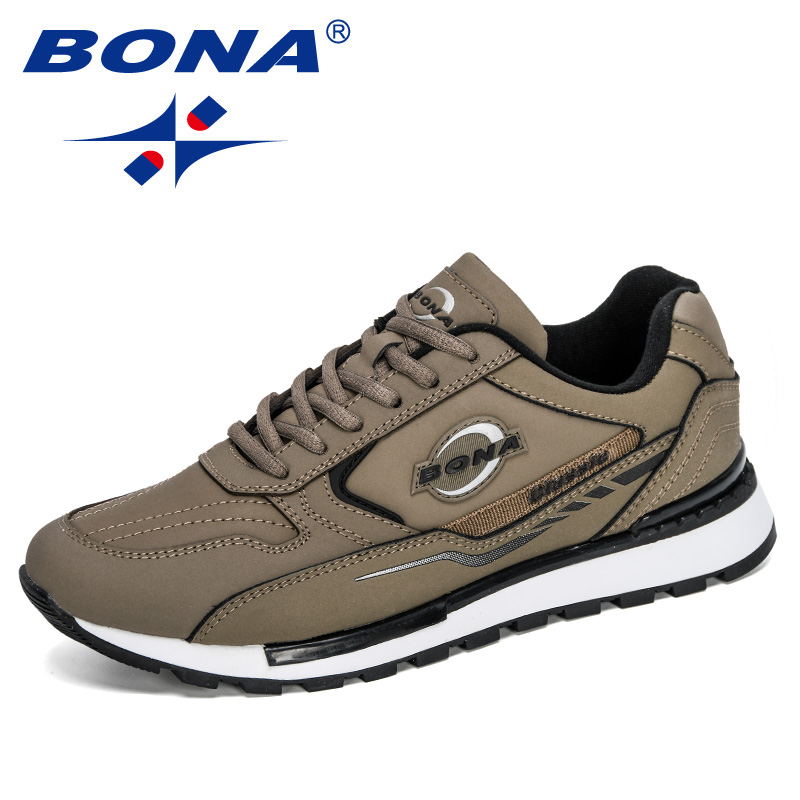 BONA 2023 New Designers  Man A - Outdoor Sport Court recension och pris