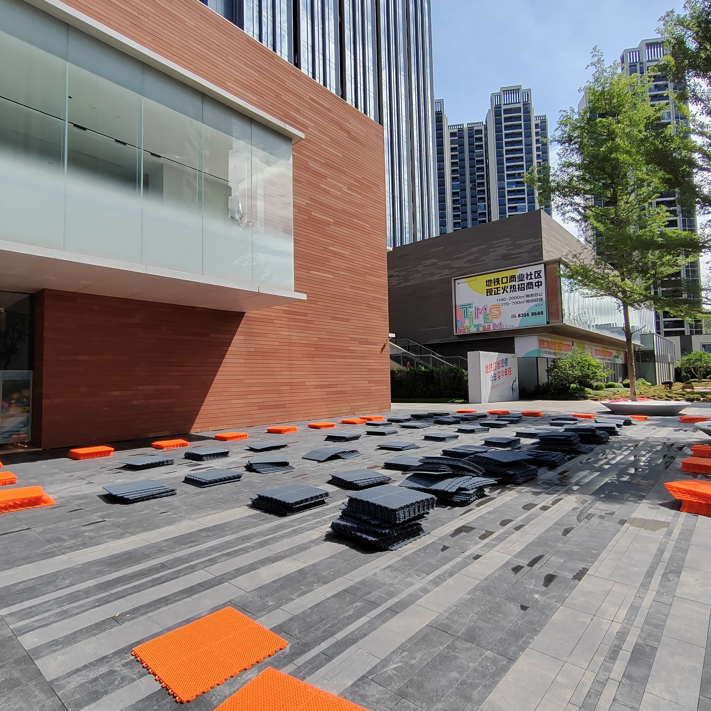 OEM Customized Indoor/Outdoor  - Outdoor Sport Court Tiles recension och pris